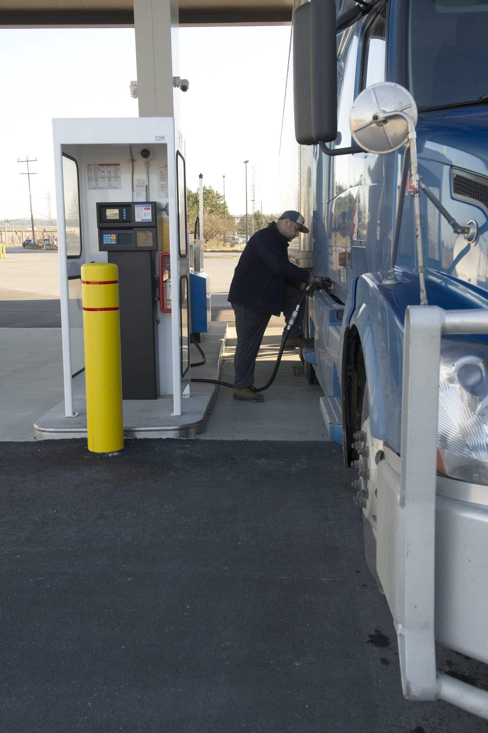 Commercial Cardlock Fuel TRANSIT PETROLEUM Inc.
